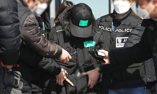 '<b>조카</b> 물고문 <b>살해</b>' <b>무속인</b>..대법, 징역 30년 원심 확정