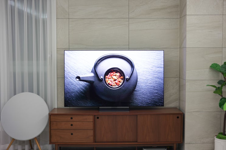 LG 올레드 evo 갤러리 에디션 65형 TV, 스위블 스탠드 리뷰 LG 올레드 evo 갤러리 에디션 65형 TV, 스위블 스탠드 리뷰