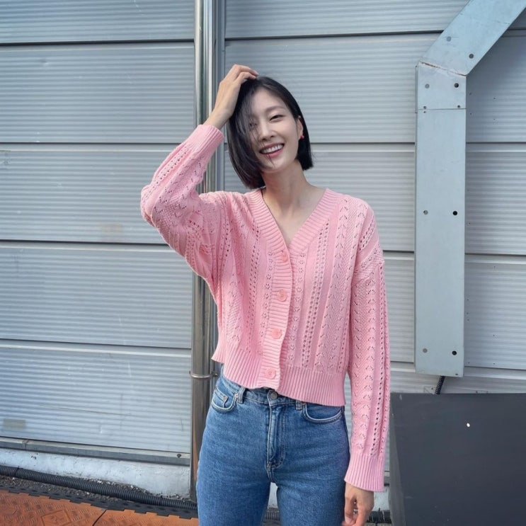 모델 이현이, 절친 연예인들과 골프 라운딩 함께...라인업이 장난이 아니다 모델 이현이, 절친 연예인들과 골프 라운딩 함께...라인업이 장난이 아니다
