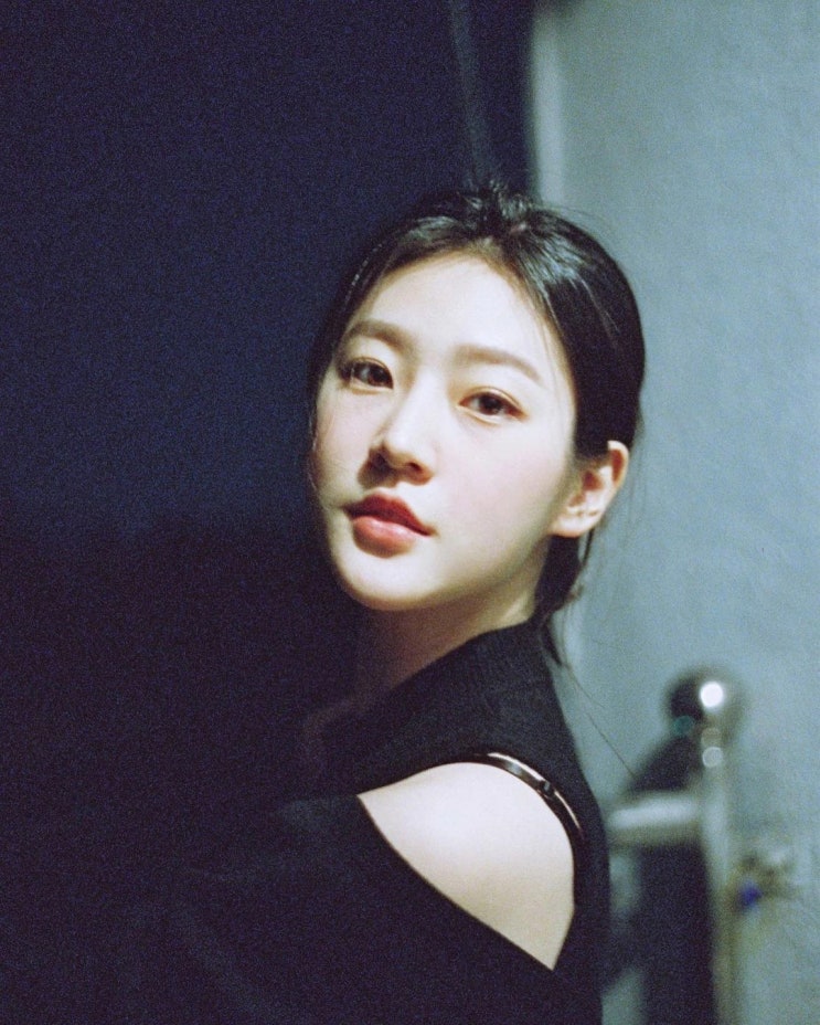 '음주운전 사고' 김새론, 제작비 수백억 드라마 이미 찰영 중...막대한 손해 물어달란 소송 당할 듯 '음주운전 사고' 김새론, 제작비 수백억 드라마 이미 찰영 중...막대한 손해 물어달란 소송 당할 듯