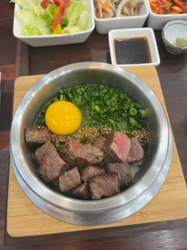 [짓다]  주문과 동시에 조리가 시작되는 전남도청 앞 솥밥 전문점