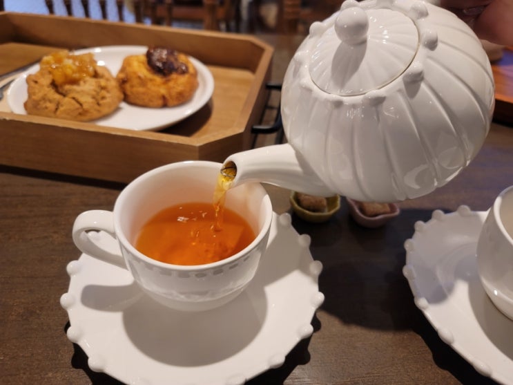  영도디저트카페 홍차왕자 : 부산항대교가내려다보이는 스콘맛집