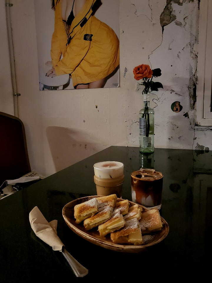  동성로 카페 맛집 : 문현사 커피 로스터스 | 힙한 분위기 저녁에 가기 좋은 곳