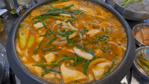  수원 경기대/광교저수지 맛집 육도 숯불구이 전문점 곱창전골이 맛있네