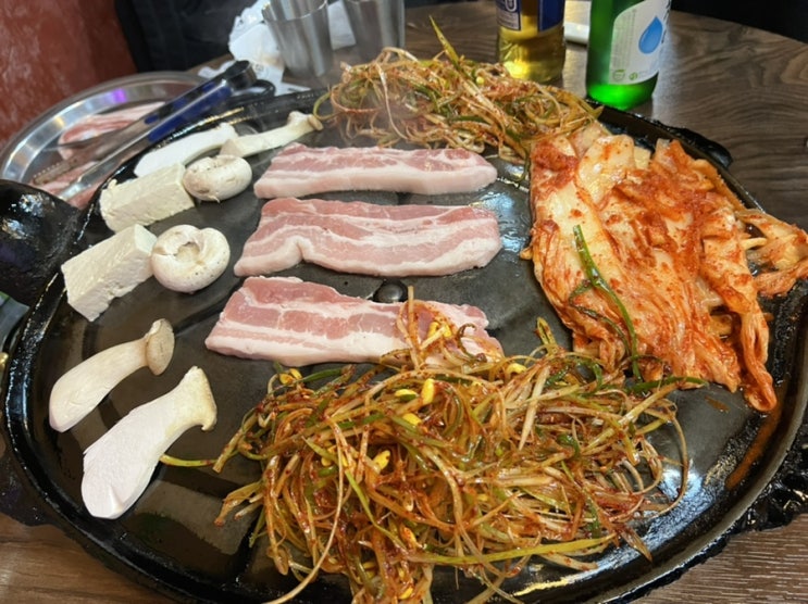  중곡동 맛집) 돌판에 김치삼겹살 최고맛집 거북이삼겹살