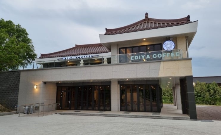  경주카페추천 "이디야커피 경주국립박물관점" 구경거리, 뷰 맛집 힐링했어요!