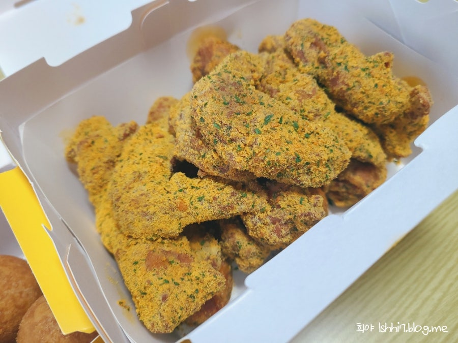 BHC치킨 용인명지대점 사진 6