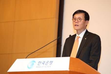 천정부지 물가 상승…5월 추가 금리인상 나서나 천정부지 물가 상승…5월 추가 금리인상 나서나