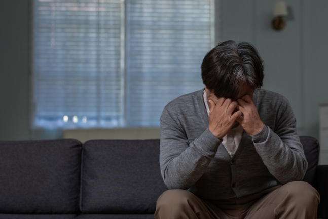 "외롭지만 만날 사람 없어…퇴직 두렵다" 혼자 사는 50대 한숨 "외롭지만 만날 사람 없어…퇴직 두렵다" 혼자 사는 50대 한숨