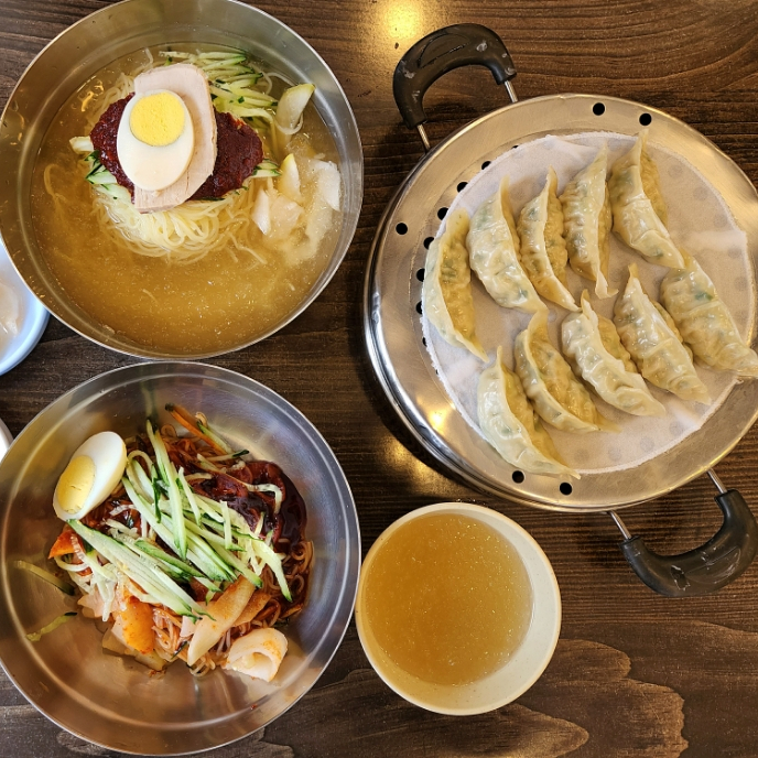  해운대밀면, 깔끔한 국물과 육즙 가득 만두 원조 맛집