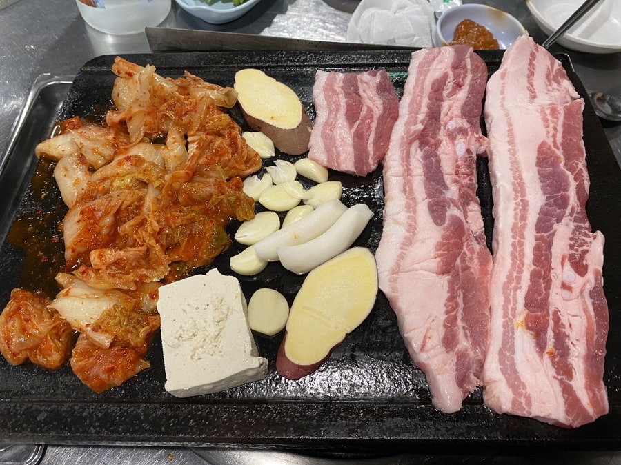 궁안뜰 칼짚통삼겹살 직영점 사진 4
