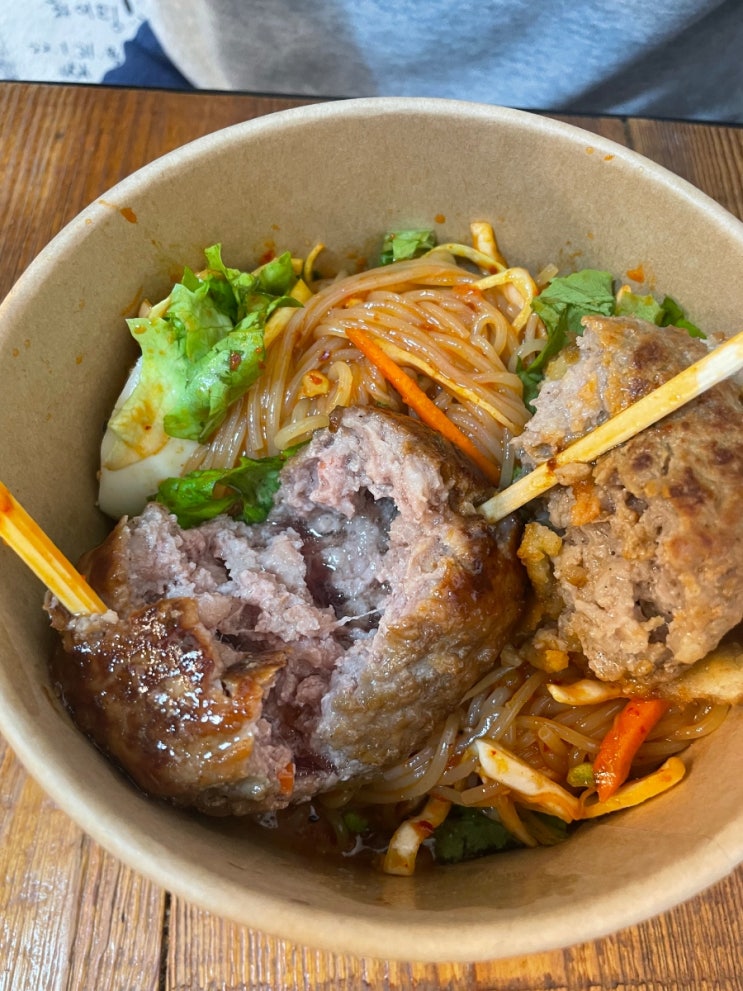  [서촌/북촌 맛집] 육즙 가득한 떡갈비와 함께 먹는 서촌 쫄면 맛집 서촌북촌 北村