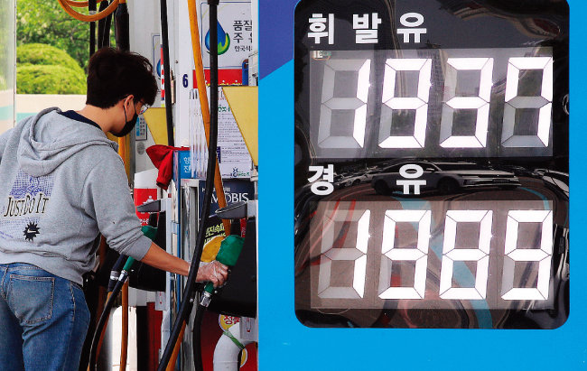 “경유 가격 미쳤네”…서민 연료 경유의 배신