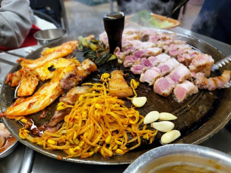  상남 고깃집 목구멍 (feat. 솥뚜껑 삼겹살)