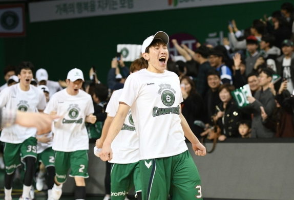 원주 DB <b>두경민</b> 영입 + 고양 데이원자산운용 <b>전성현</b> 영입