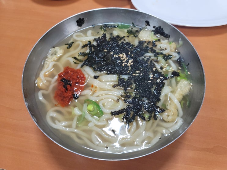  남대문 맛집 가메골손왕만두 홀에서 점심식사