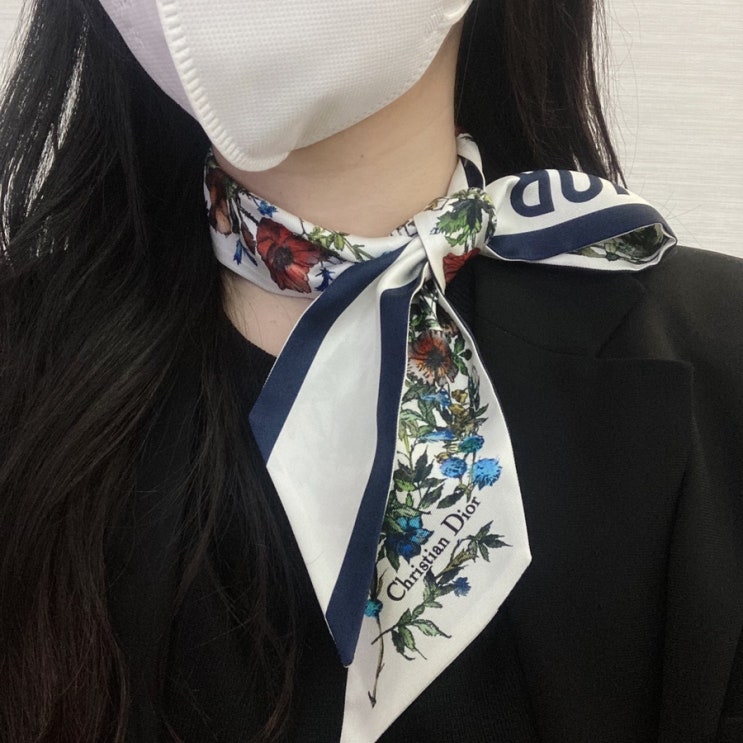 디올 미차 스카프, 디 밀레피오리 플로럴 스카프 (디올 성수)