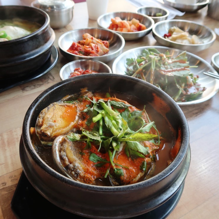  대전 대흥동맛집 전복만세 대흥점에서 전복뚝배기 전복삼계탕