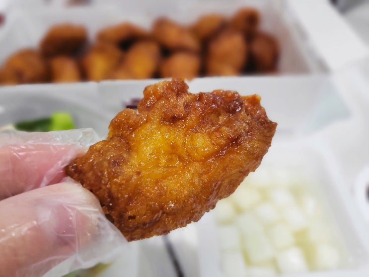  교촌치킨 메뉴 추천 // 허니콤보 사이드 샐러드(리얼오렌지소스)