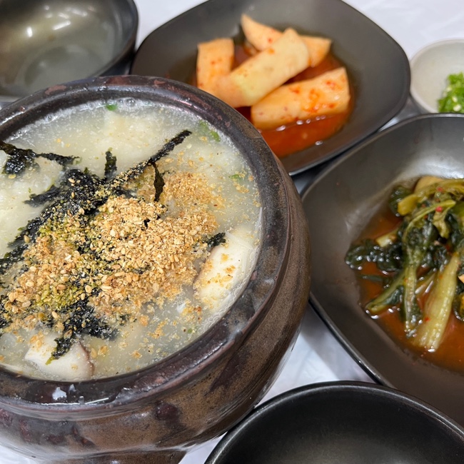  강원도 속초중앙시장 감나무집 감자옹심이
