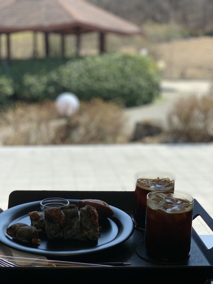  [청주/낭성면 카페] 상당산성 부근 분위기 좋은 빵 맛도리 카페, 아우트로 커피