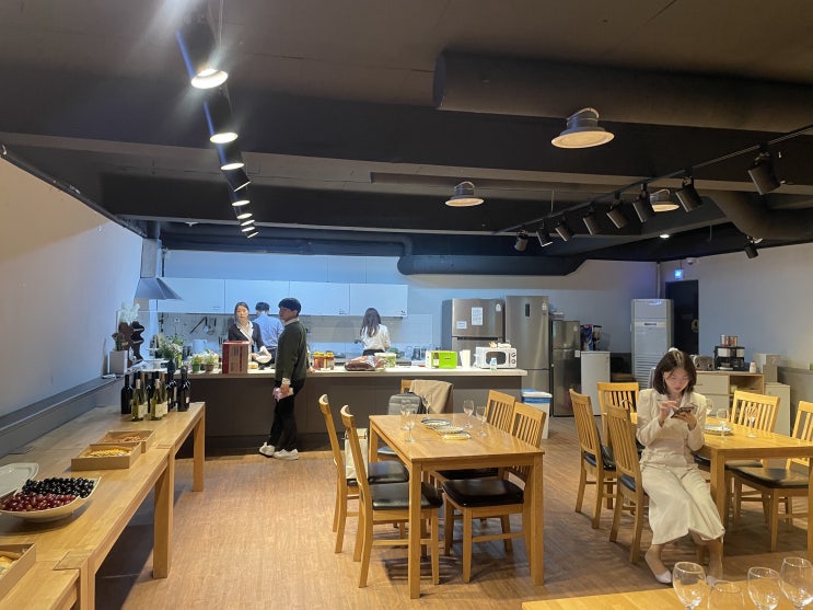  서울 강남놀거리 와인네트워킹모임으로 오세요
