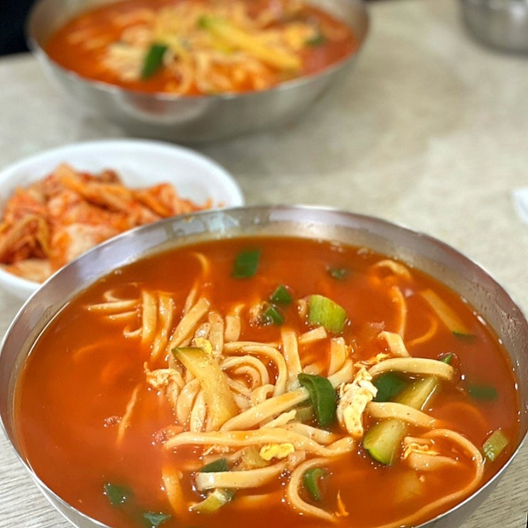  여의도 만나손칼국수 : 해장으로 좋은 여의도백화점 칼국수 맛집