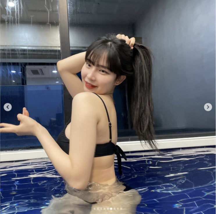 '공혁준' 산범, 밑가슴 드러낸 언더붑 비키니로 몸매 과시 "임산부 맞어?" '공혁준' 산범, 밑가슴 드러낸 언더붑 비키니로 몸매 과시 "임산부 맞어?"