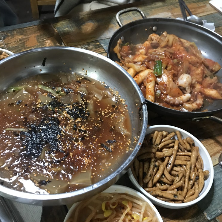  충무로 극강의 가성비 최고의 맛집 하얀집
