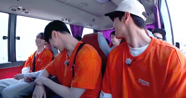 런닝맨 604회 <흑백장미 사용설명서> 아스트로 차은우 윤산하 위주 보정 움짤 모음! 런닝맨 604회 <흑백장미 사용설명서> 아스트로 차은우 윤산하 위주 보정 움짤 모음!