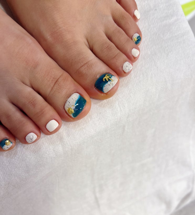  서초동네일 H2Nail에서 패디큐어 받았어요!