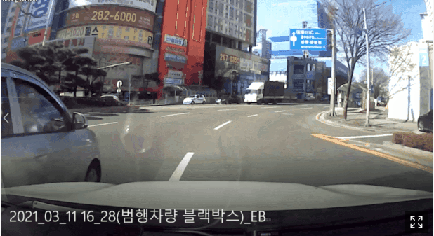 20대 보험사기꾼이 늘고 있다… ‘쿵’ 하면 우르르 내리는 청년 마네킹들 20대 보험사기꾼이 늘고 있다… ‘쿵’ 하면 우르르 내리는 청년 마네킹들
