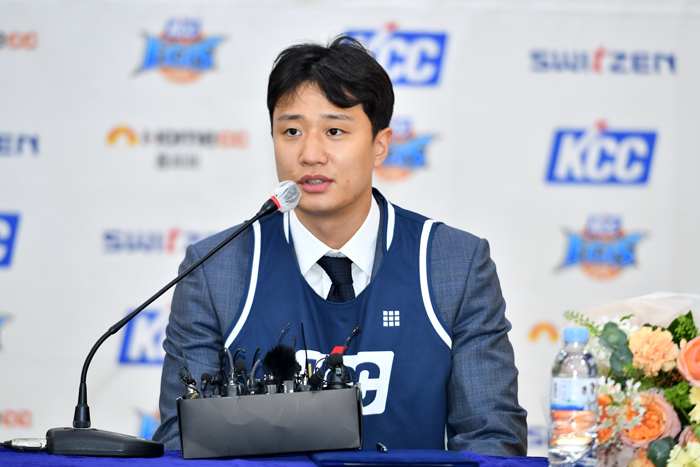 프로농구 KBL 2021-2022 <b>올스타</b> 선수 <b>유니폼 경매</b>..<b>허웅</b>... 