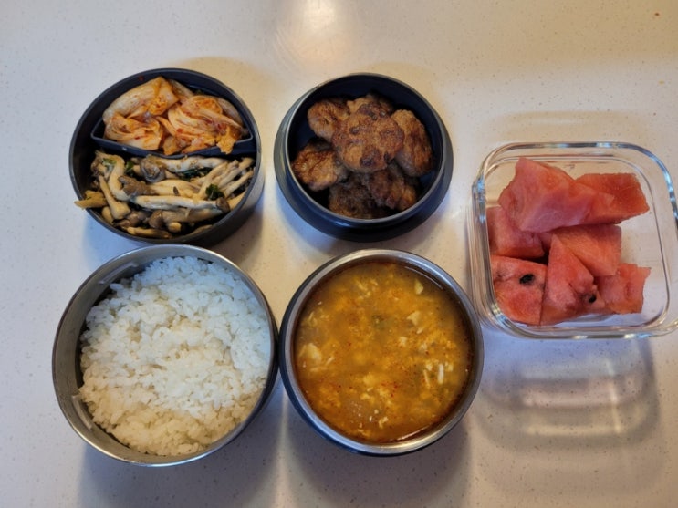  5/27_느타리버섯볶음 떡갈비도시락+하우스수박