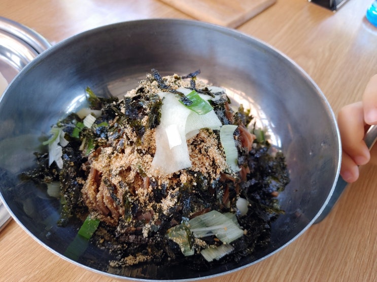  '가평맛집' - 금강산 숯불닭갈비 수제 막국수. 이게 슴슴한 막국수의 맛인가?! #내돈내산