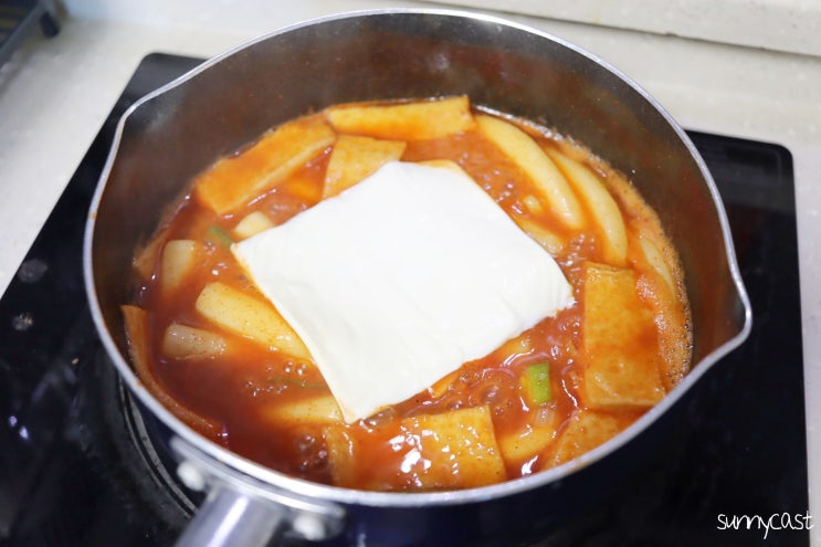  맛있는 국물떡볶이 학교 앞에서 먹는 맛 그대로 마녀떡볶이