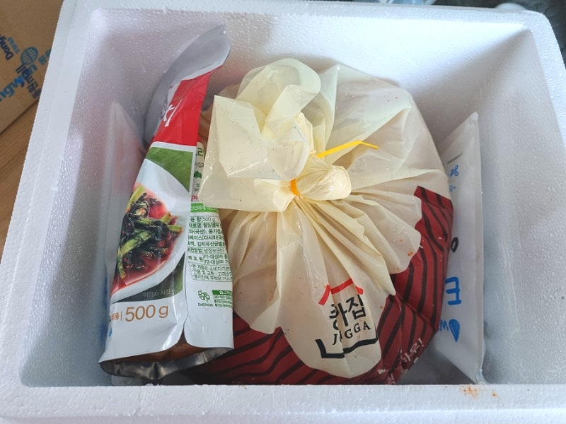 종가집 맘씨고운 김치, 전라도 포기김치 10kg + 열무김치 500g 파우치 증정. CJ온스타일 홈쇼핑 ....