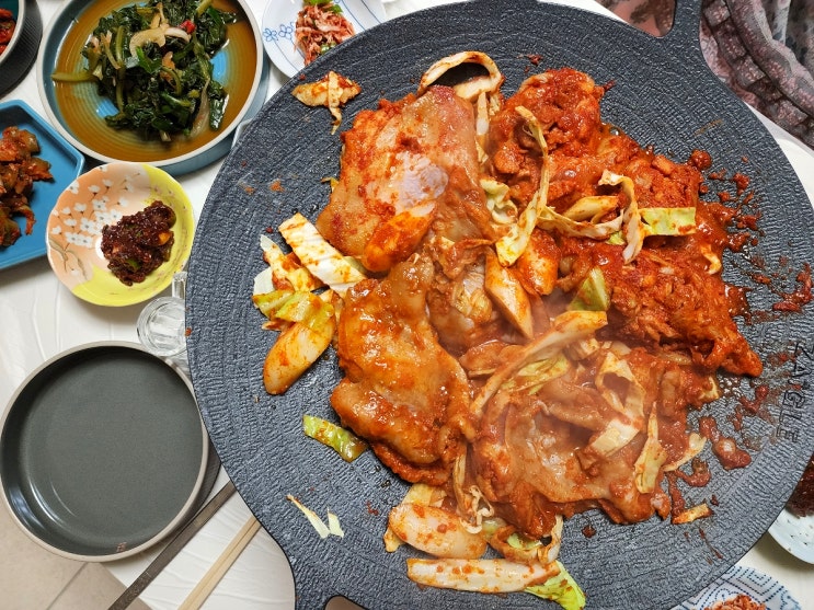  코리아랑 / 춘천닭갈비 국내산 닭다리살만 사용한 닭갈비밀키트 한끼뚝닭갈비 1kg 최고임