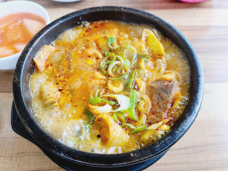  제주 중문 맛집 제주해장국 얼큰한 국물의 중문미향해장국