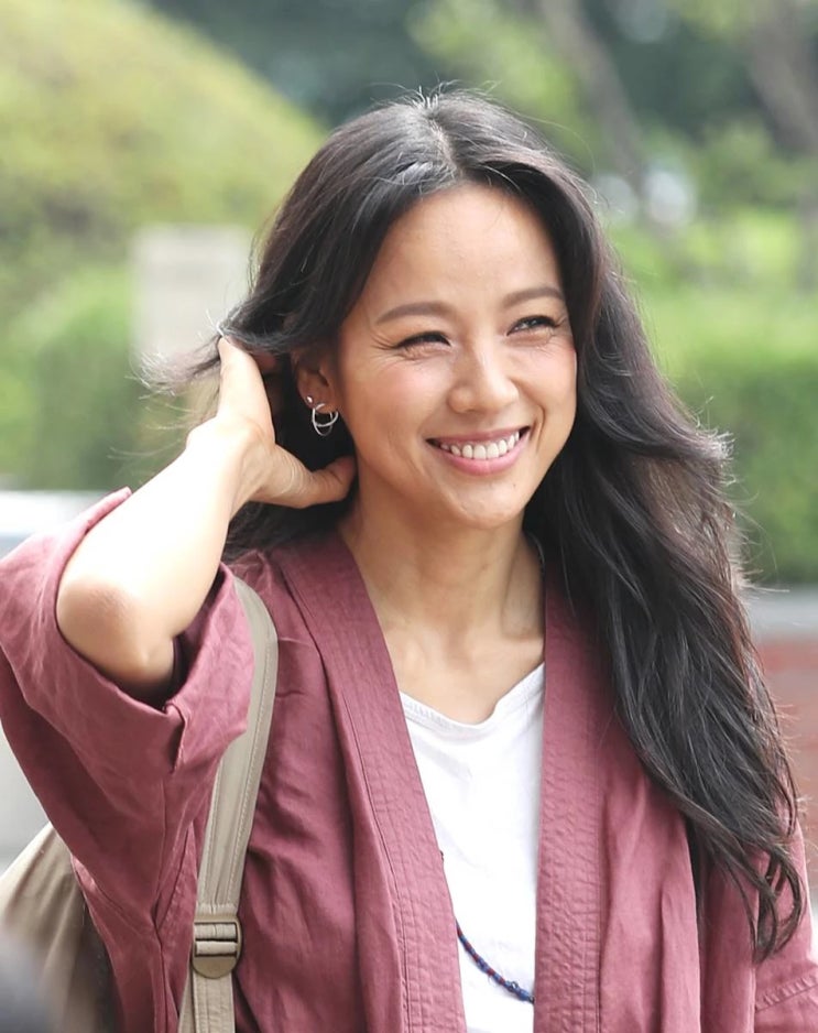 가수 이효리, 신문 1면 기사에 891번이나 실려 기네스북에 올라 "감기 걸려 난 적도 있어" 가수 이효리, 신문 1면 기사에 891번이나 실려 기네스북에 올라 "감기 걸려 난 적도 있어"