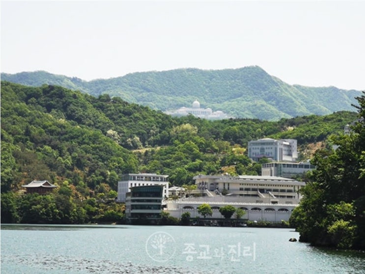 ‘사이비종교’ 관련 돌발질문에 지선 후보들은, 이렇게 답했다 통일교의 북한강 뱃길사업, 신천지 청평박물관 건립관련 입장을 들어보았다. ‘사이비종교’ 관련 돌발질문에 지선 후보들은, 이렇게 답했다 통일교의 북한강 뱃길사업, 신천지 청평박물관 건립관련 입장을 들어보았다.