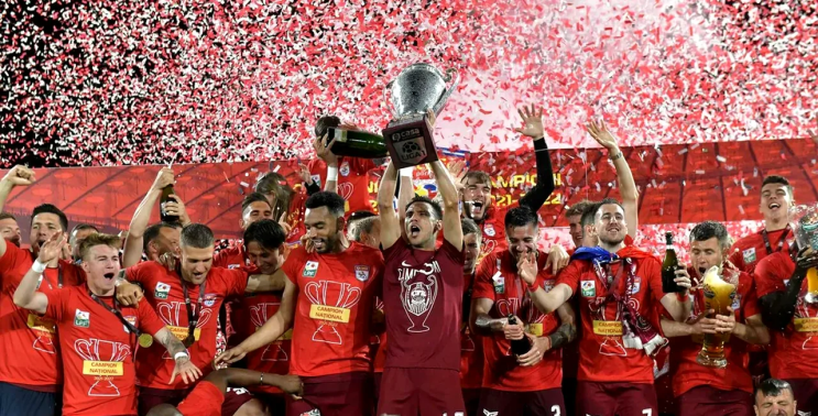  루마니아 프로축구 Liga I, CFR 클루즈의 5년 연속 우승과 디나모 부쿠레쉬티의 몰락