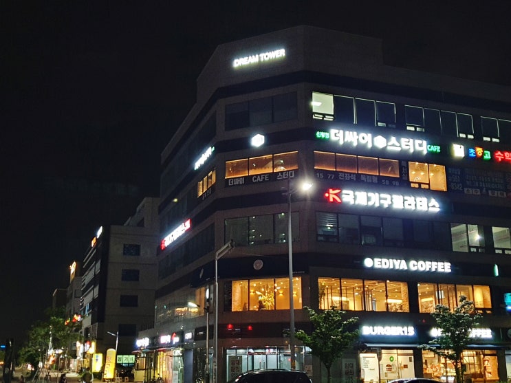  진해 스터디카페, 더싸이스터디카페 신항점에서 최고의 시설과 서비스를 경험해보세요~!