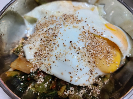  오늘의 아침식사 간단하게 열무 비빔밥