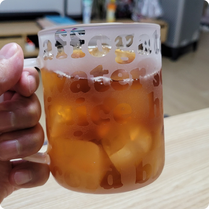나의 최애 아이스커피잔, 루미다 레터링 내열유리 머그컵! 나의 최애 아이스커피잔, 루미다 레터링 내열유리 머그컵!