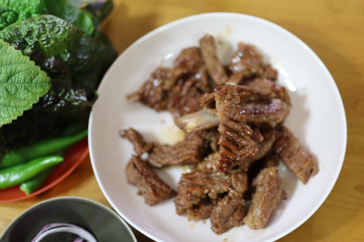  맛집메뉴를 집에서 먹는 숯불갈비 / 돈금정 돼지갈비밀키트