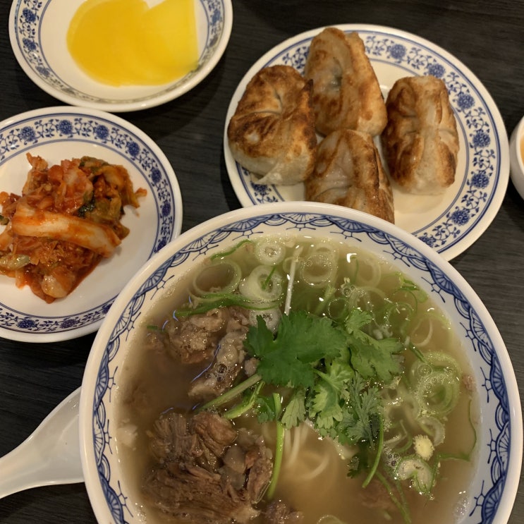<서울 광화문 맛집> 의경 시절 가장 맛있게 먹은 홍콩 우육탕면 맛집, "오한수 우육면가 광화문본점" <서울 광화문 맛집> 의경 시절 가장 맛있게 먹은 홍콩 우육탕면 맛집, "오한수 우육면가 광화문본점"