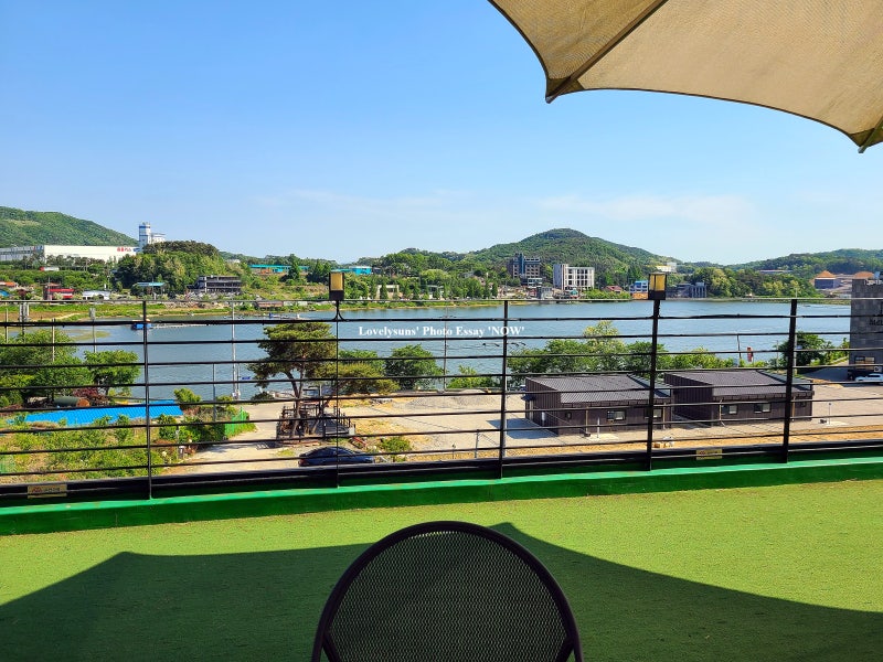 안성원곡카페 방재저수지 뷰가 좋았던 카이로스 7