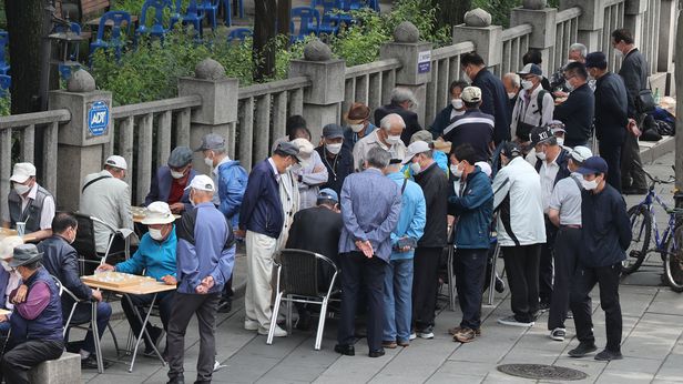 “열심히 살면 호구?” 노인 갈라치는 기초연금 40만원