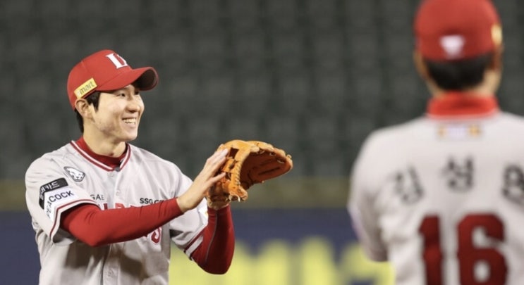 2022시즌 KBO 국내 프로야구 분석 1일 두산 KIA기아 SSG KT 롯데 LG 키움 삼성 한화 NC 2022시즌 KBO 국내 프로야구 분석 1일 두산 KIA기아 SSG KT 롯데 LG 키움 삼성 한화 NC